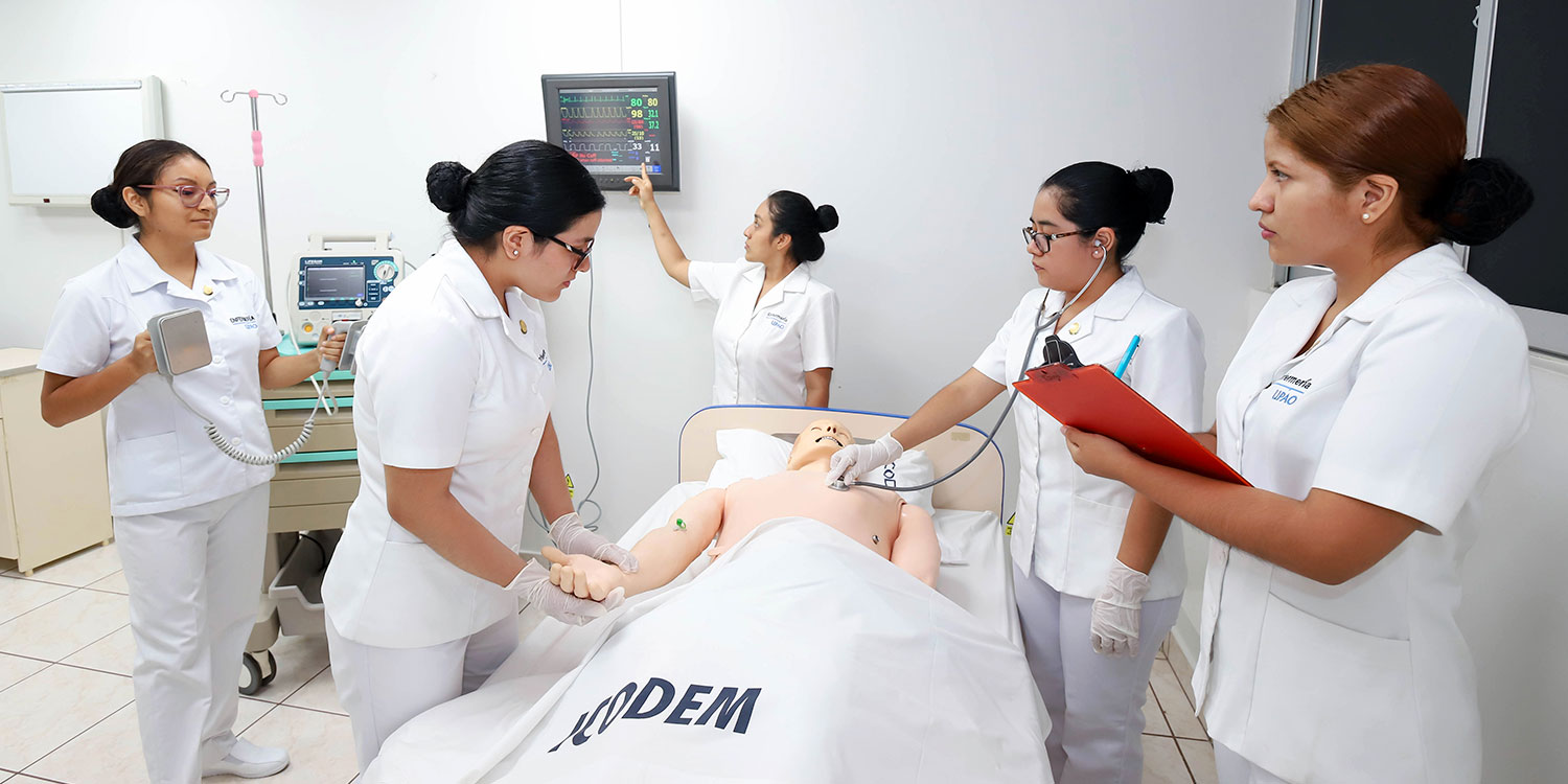 Enfermería de la UPAO capacita a estudiantes para internado - Participan en curso teórico práctico del 9 al 25 de enero en el Icodem